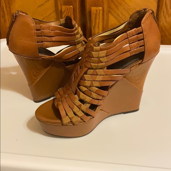 Gianni Bini Shoes - Gianni Bini Brown Wedges